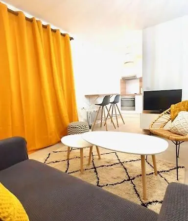 Апартаменты Cosy Proche Tram Parking Prive Ницца
